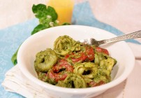 cheese tortellini in pesto sauce cheese tortellini in pesto sauce