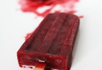 Blackberry-Yogurt-Popsicles
