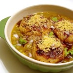 Ragda Patties (Potato Patties in Dried Peas Curry)